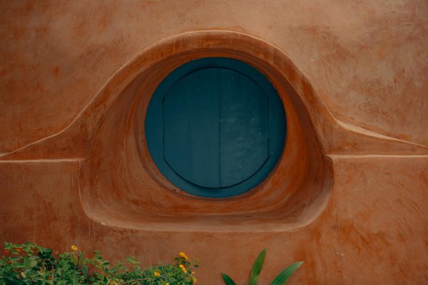Quelles sont les meilleures techniques pour camper en bordure de forêt en hiver?