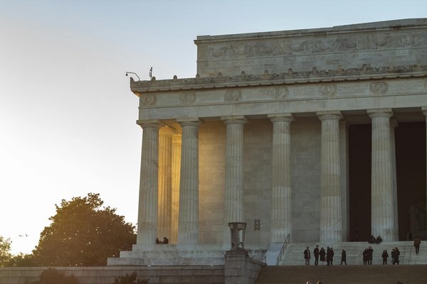 Où participer à une expédition de pêche au saumon en Alaska?